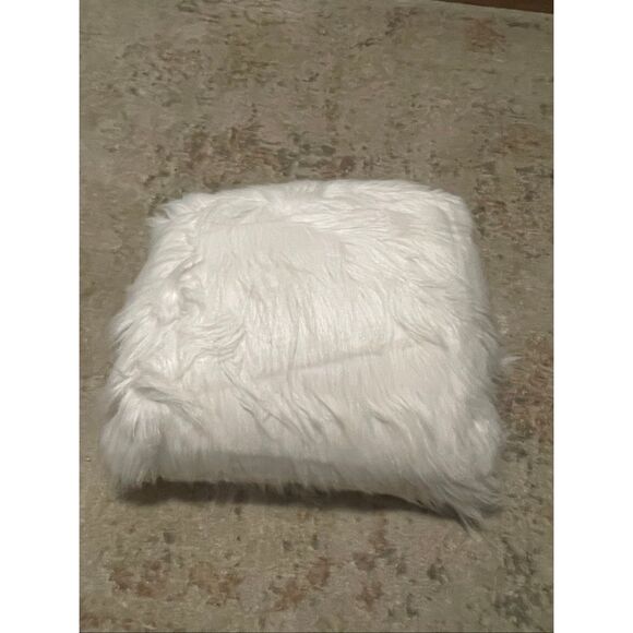 Pottery Barn Teen Large Himalayan Faux Fur Ivory Bean Bag Chair Slipcover Only - Picture 6 of 6